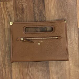 Michael Kors Jane Large Tan Pebbled Leather Clutch